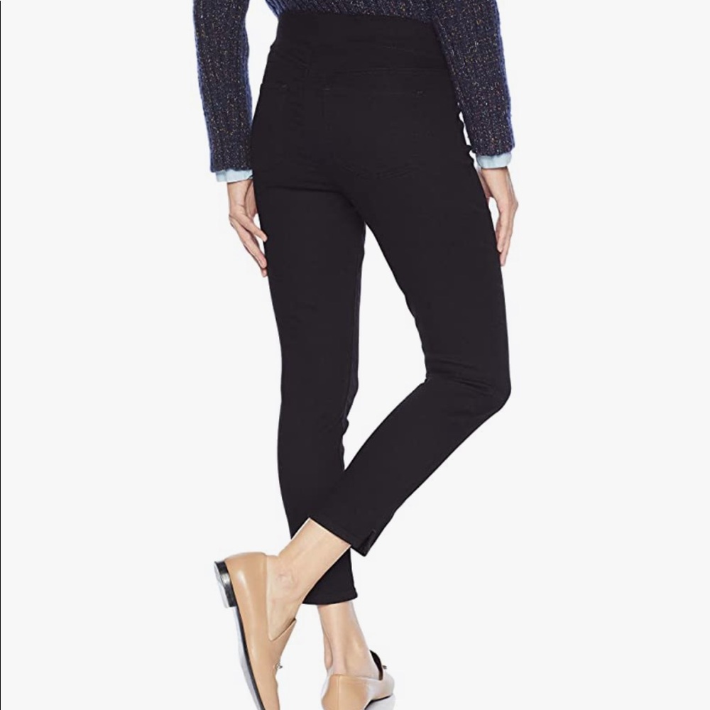 NWT NYDJ Pull On Skinny Jeans